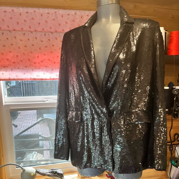 Black sequin blazer. - Picture 1 of 4